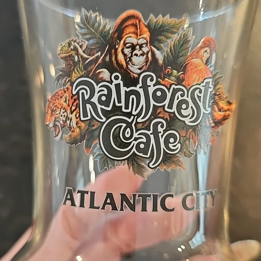 NWOT Rainforest Cafe Atlantic City Hurricane/Frozen Drink Glass